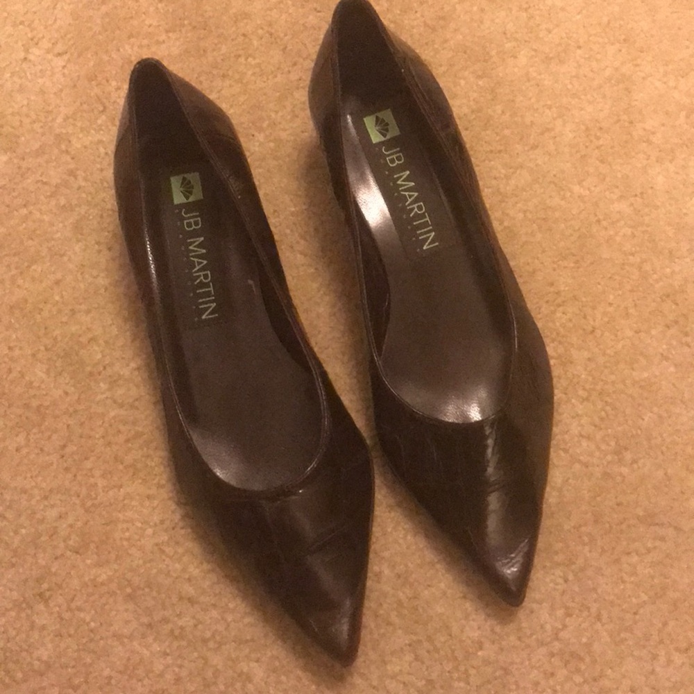 JB Martin kitten heel in chocolate brown